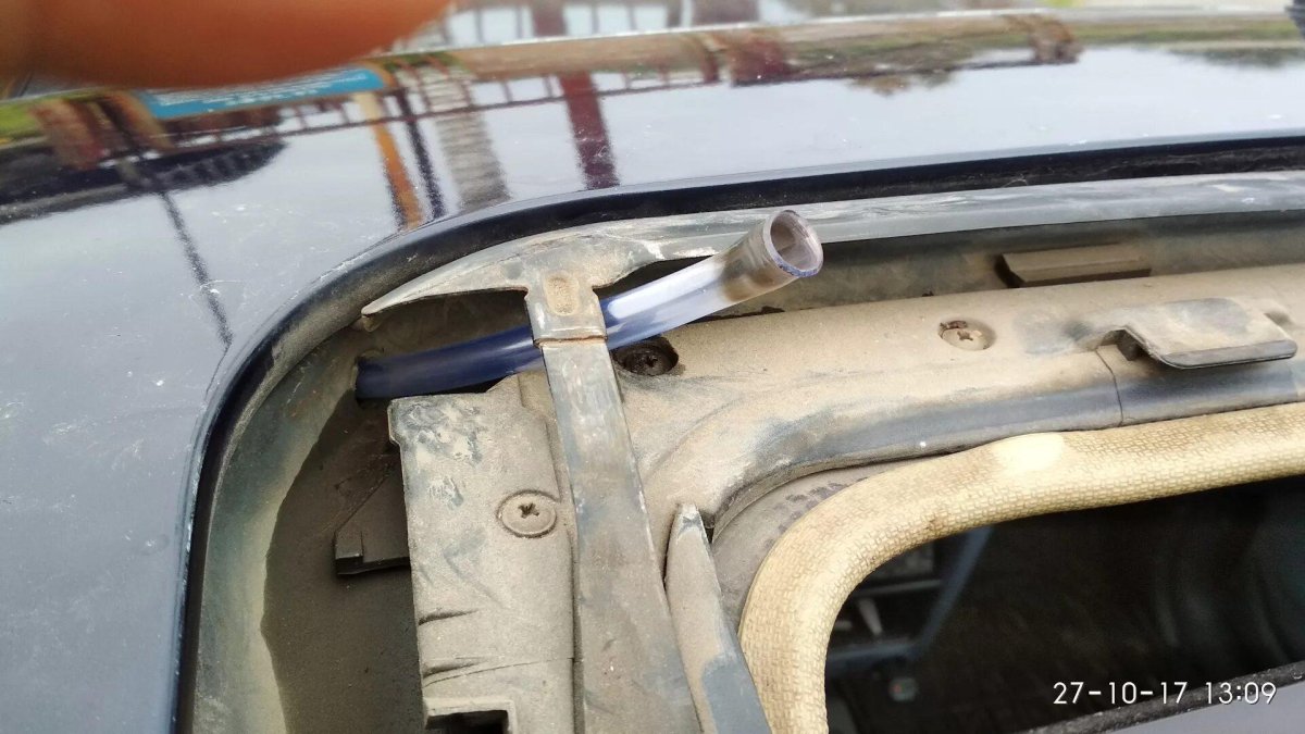 Трубки люка Geely MK