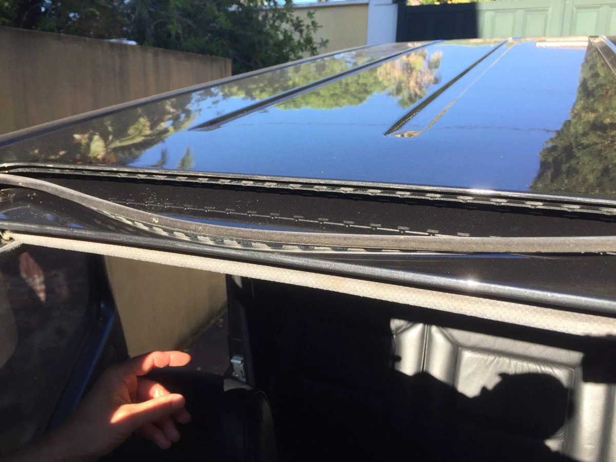 Замена уплотнителей люка на Мерседес 123