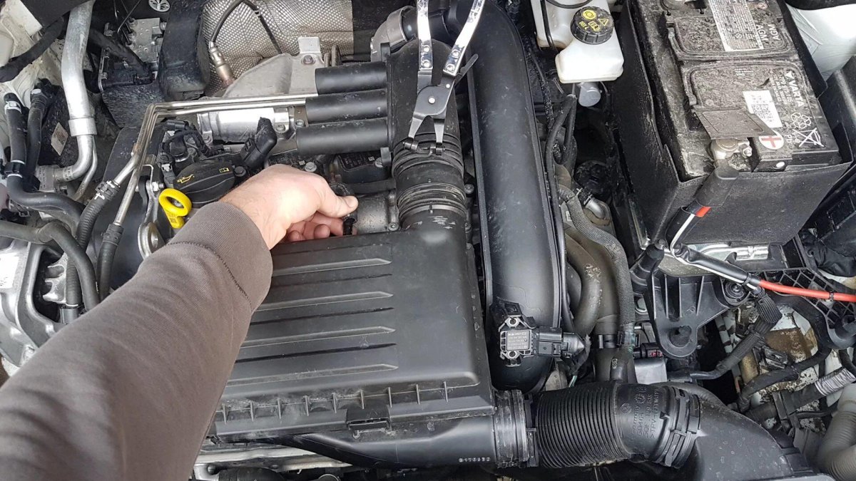 Воздушный фильтр Тигуан 1.4