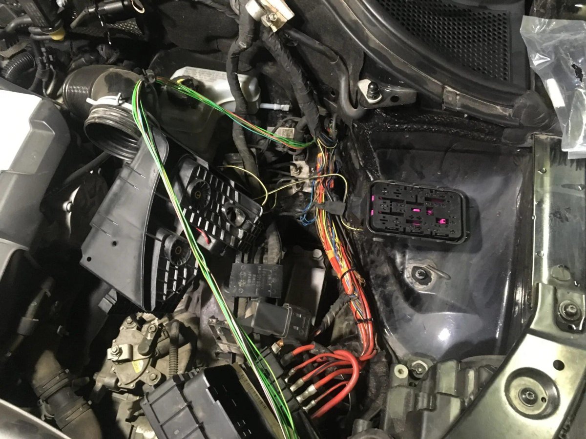 Разъем блока управления двигателем Тигуан