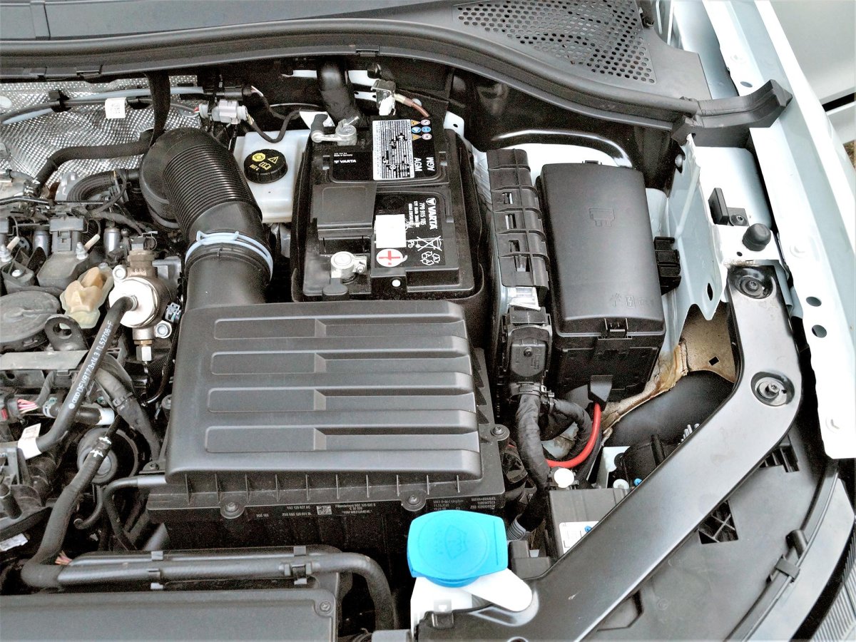 Моторный отсек Фольксваген Тигуан