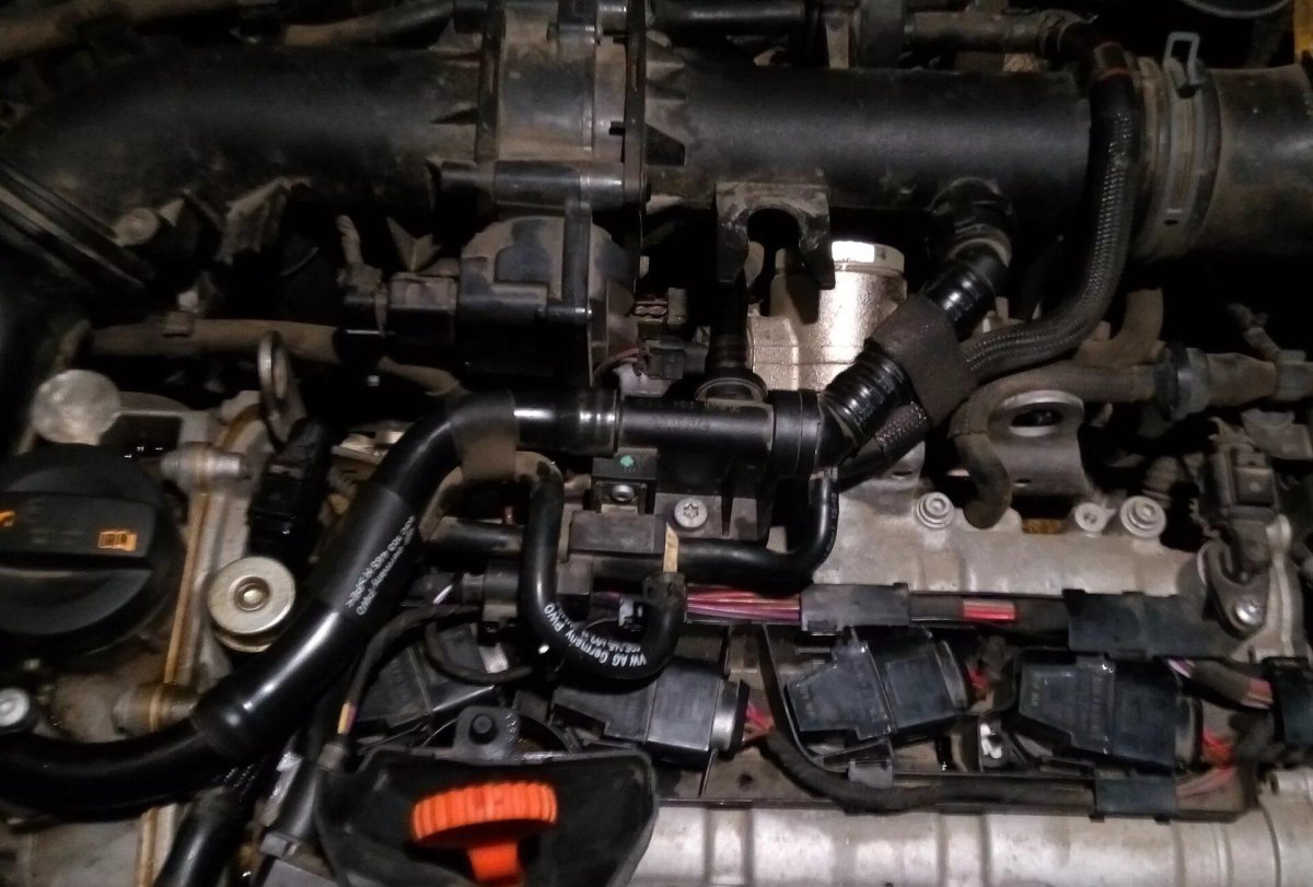 Клапан n75 2.0 TSI Tiguan