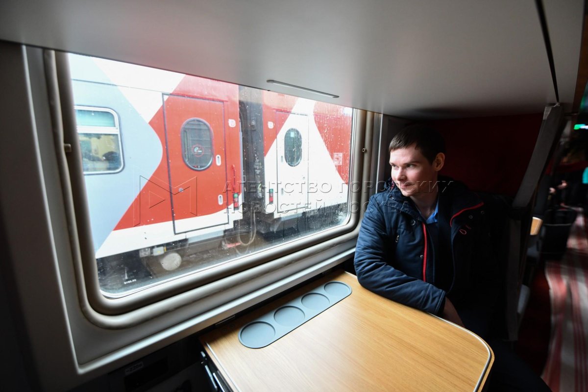 Казанский вокзал поезд Москва Анапа