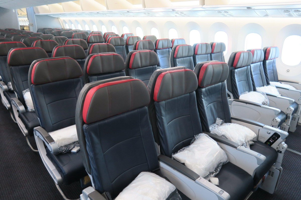 Боинг 787 American Airlines салон