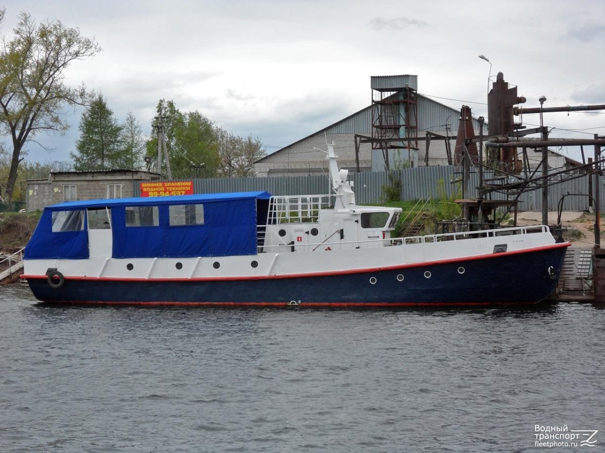 Катер теплоход Ярославец