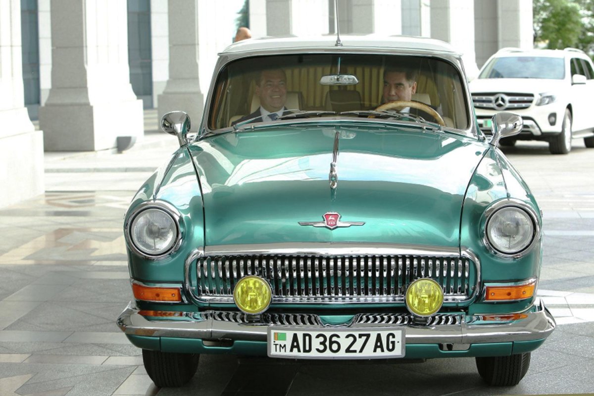 Волга машина