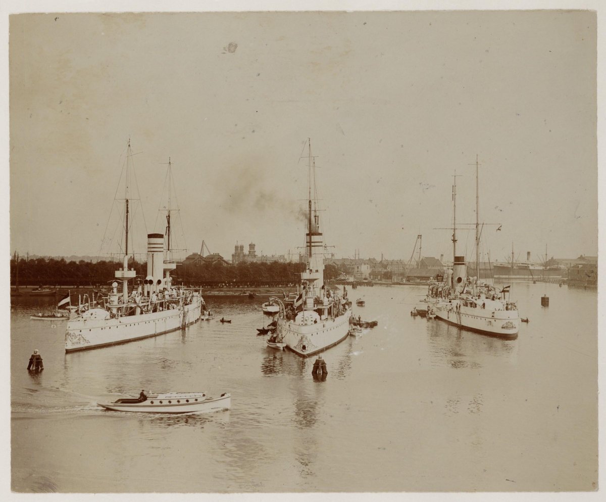 HNLMS Jacob van Heemskerck 1939