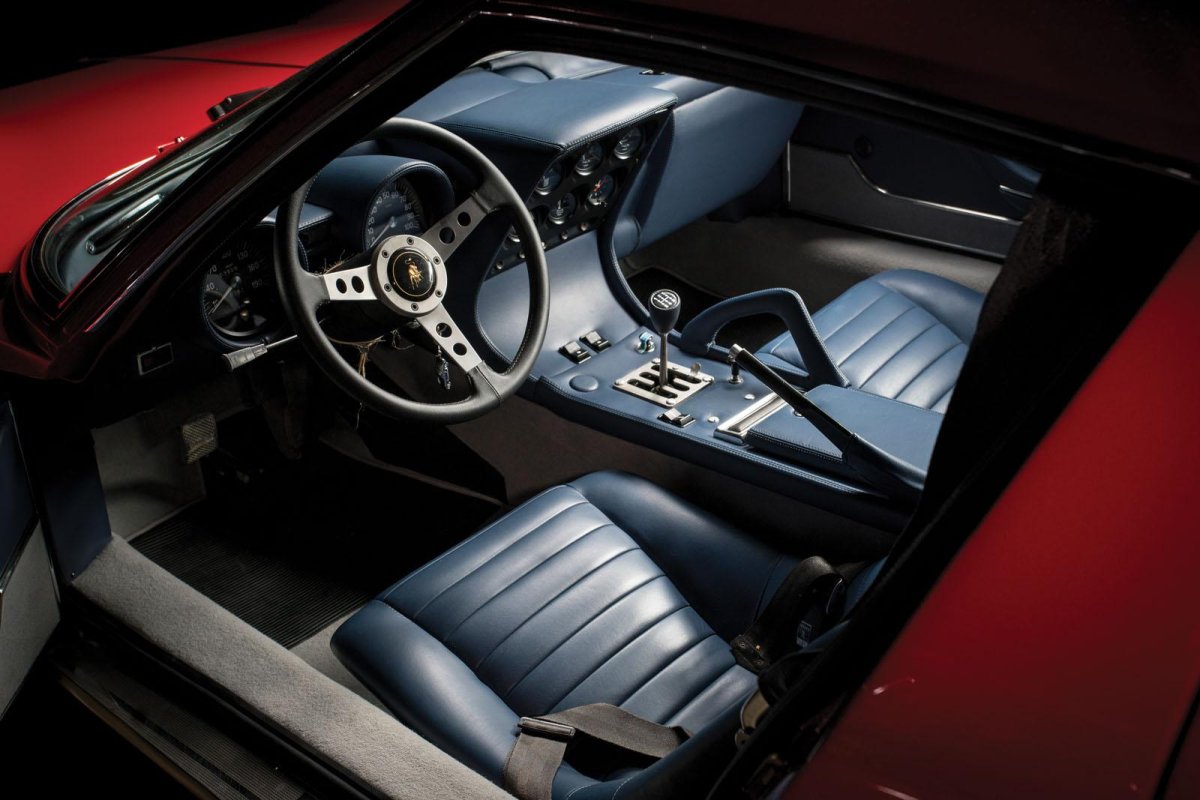 Lamborghini Miura p400 SV салон