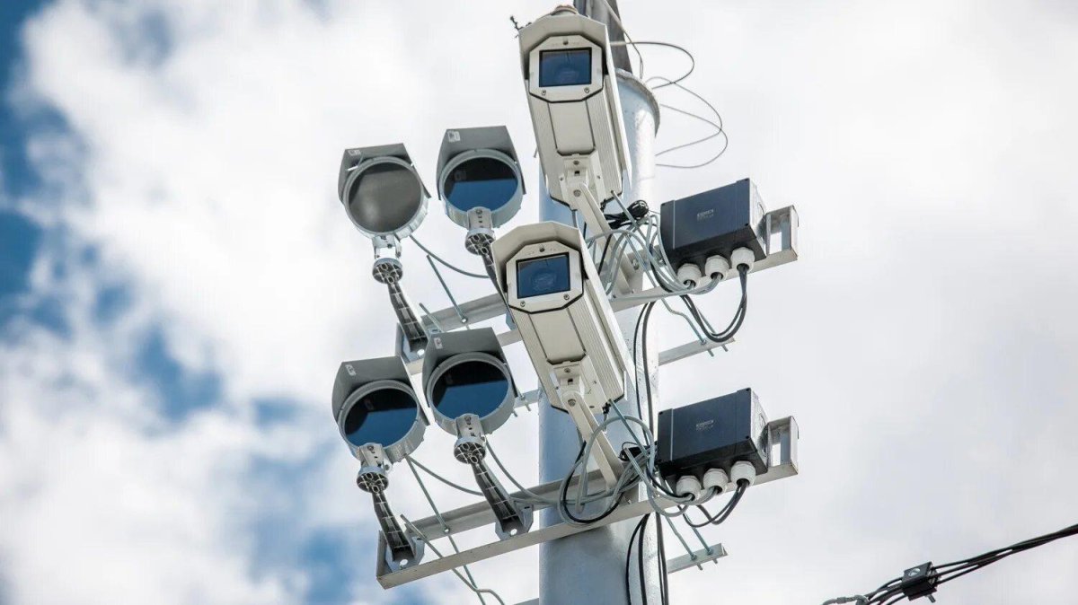 Камеры видеонаблюдения на дорогах