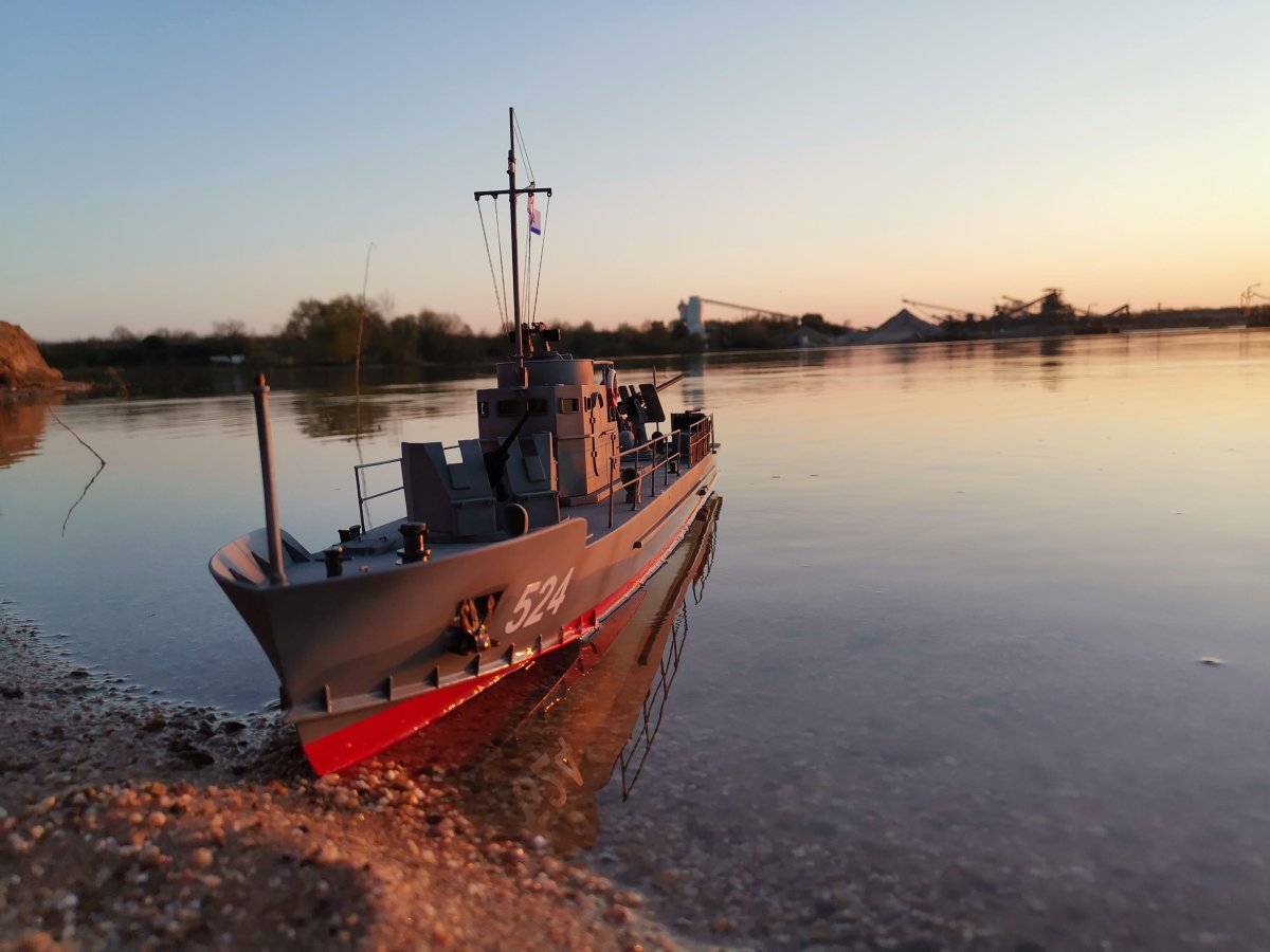 Бронированный малый охотник БМО пр. 194