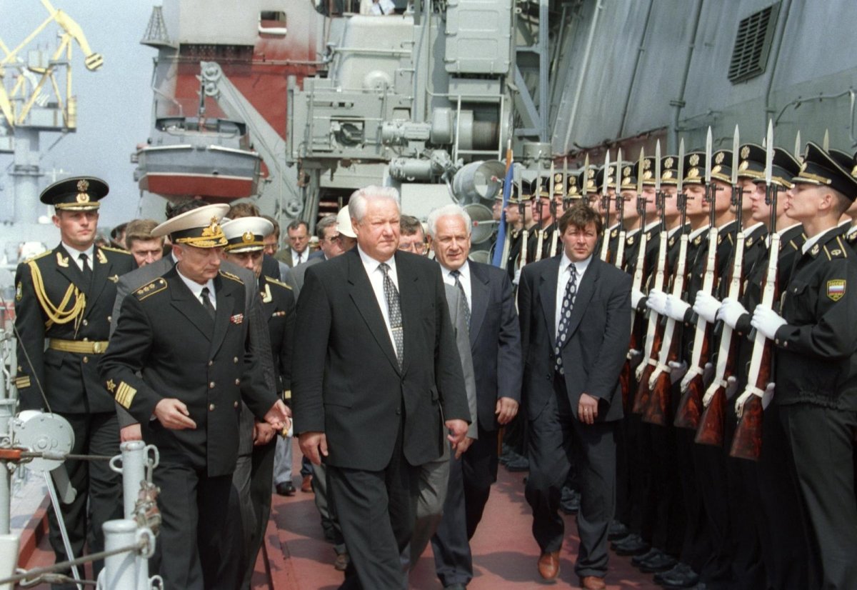 Экипаж крейсера Петр Великий