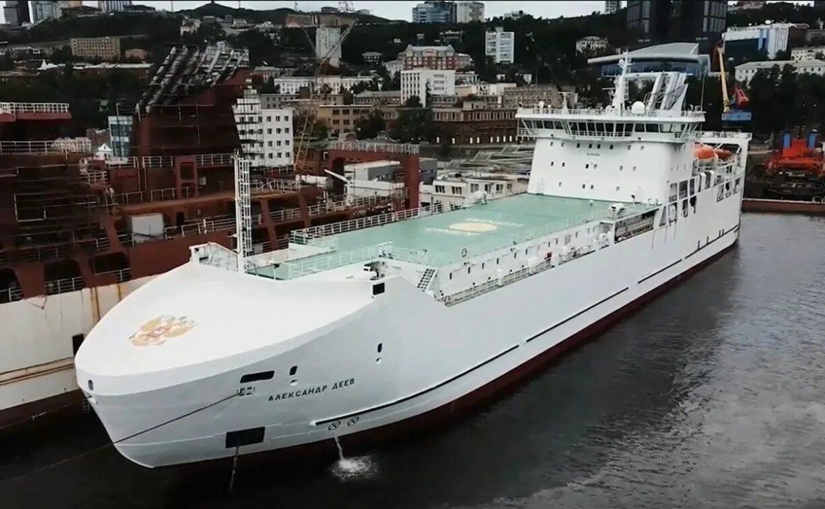 Паром Александр Деев