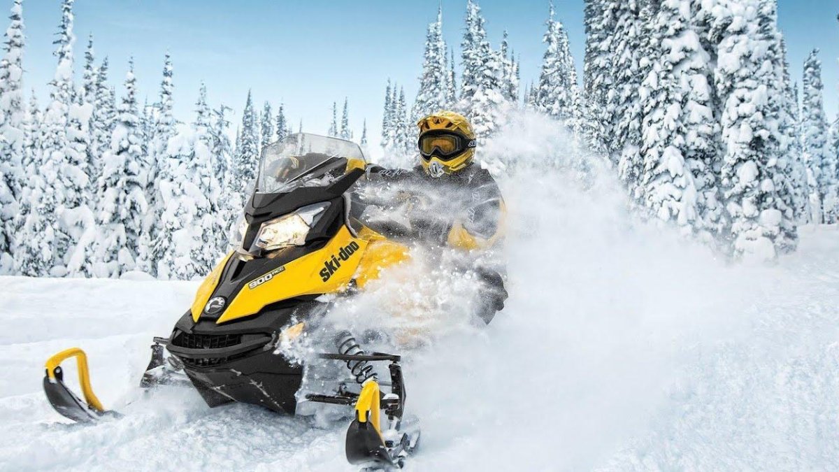 Сноумобиль Ski Doo