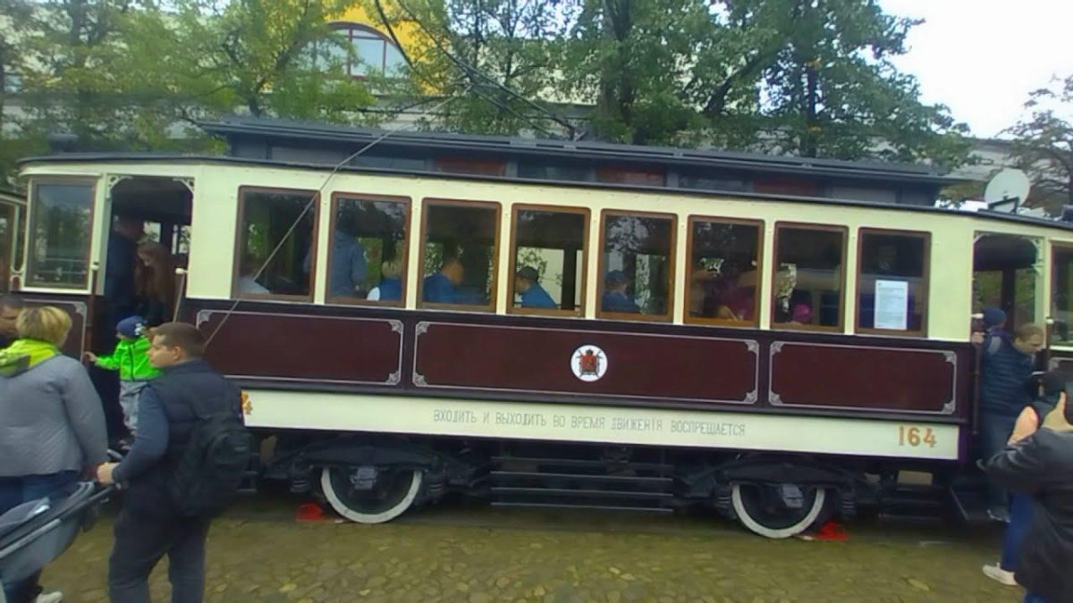 Моторный трамвайный вагон фонарный