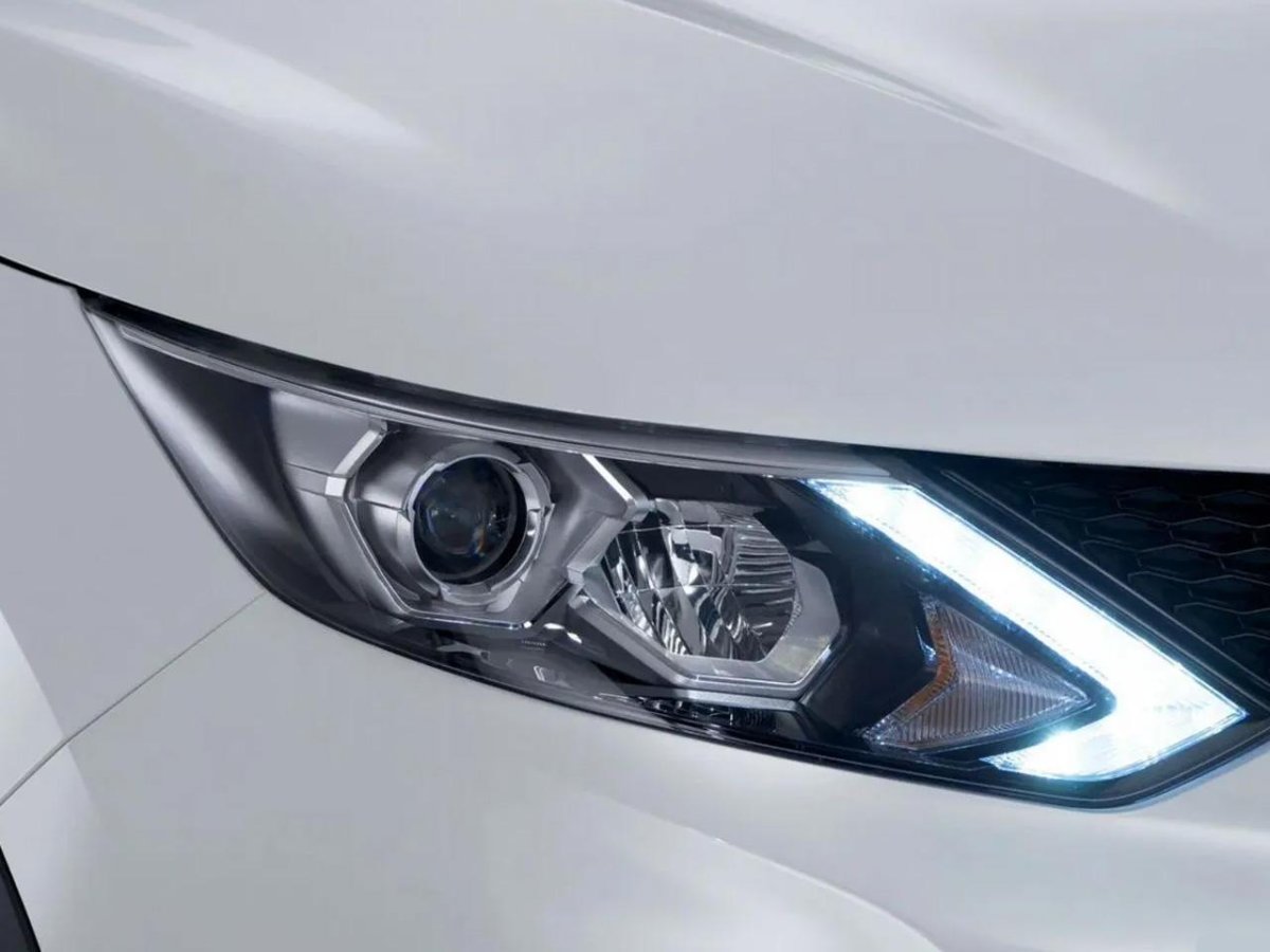 Фара Qashqai j11