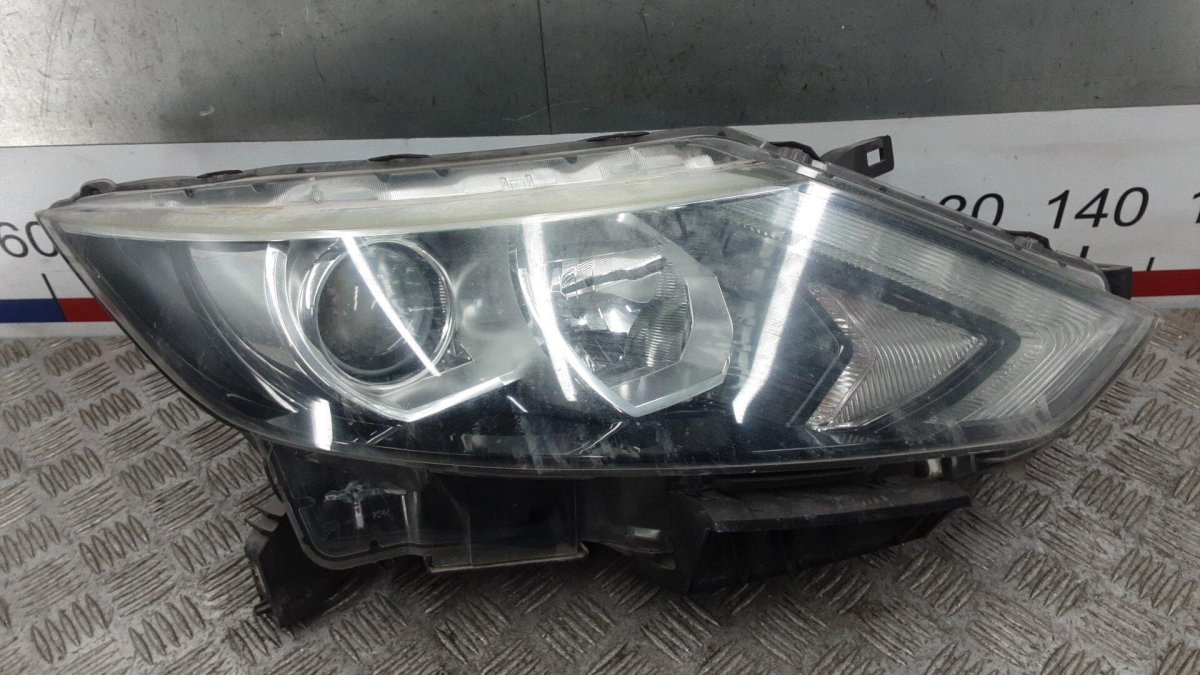 Nissan 26010-95f0b фара правая