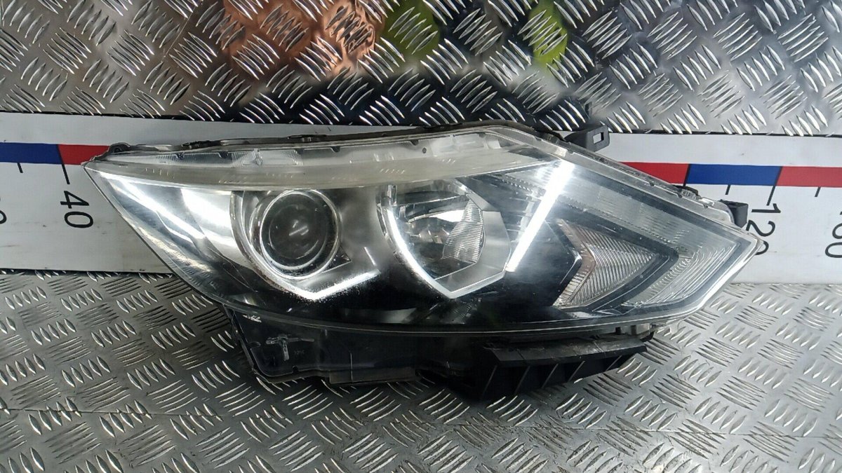 "Фара" Toyota арт. 8117033841