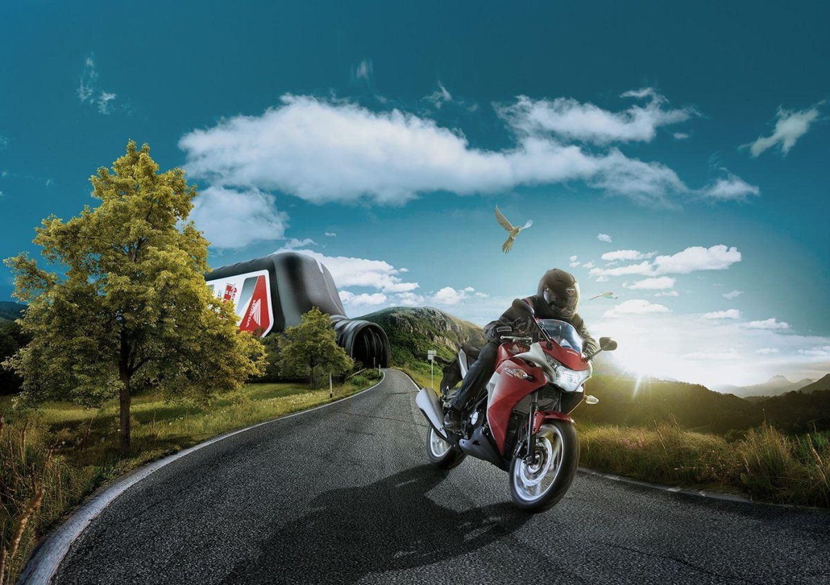 Креативная реклама мотоциклов