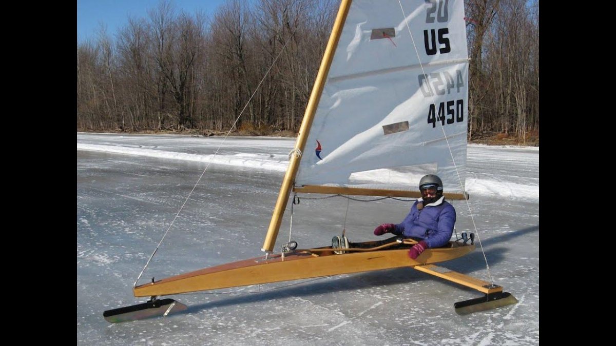 Парусный колесный буер