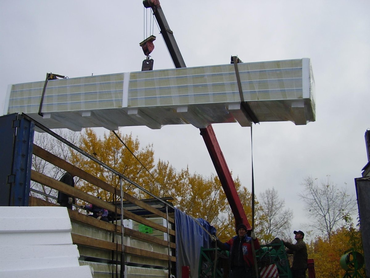 Траверса для разгрузки сэндвич панелей