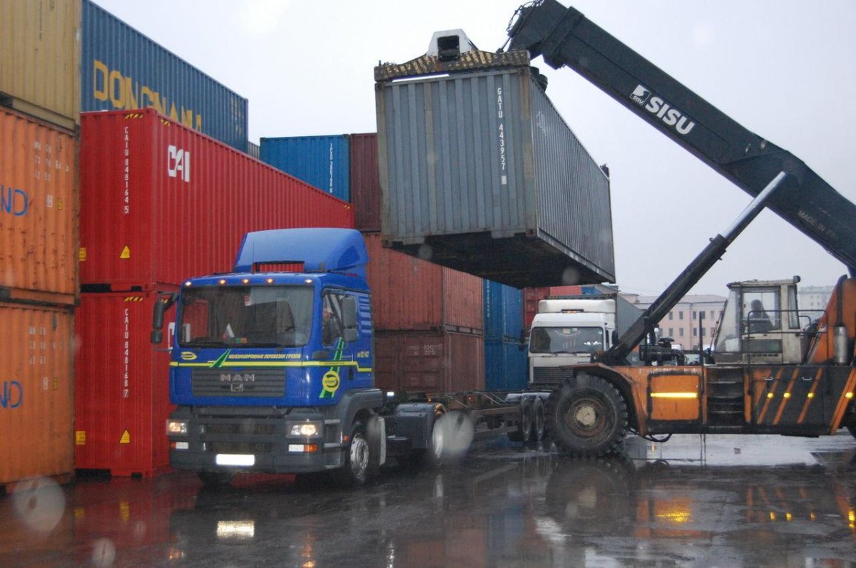 МАЗ контейнеровоз 20 футов