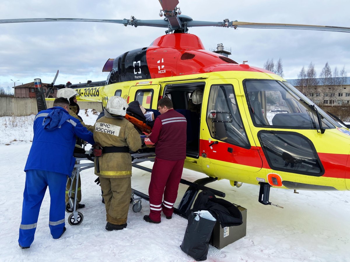 Медицинский вертолет Ансат