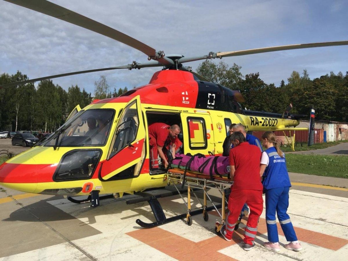 Медицинский вертолет Ансат