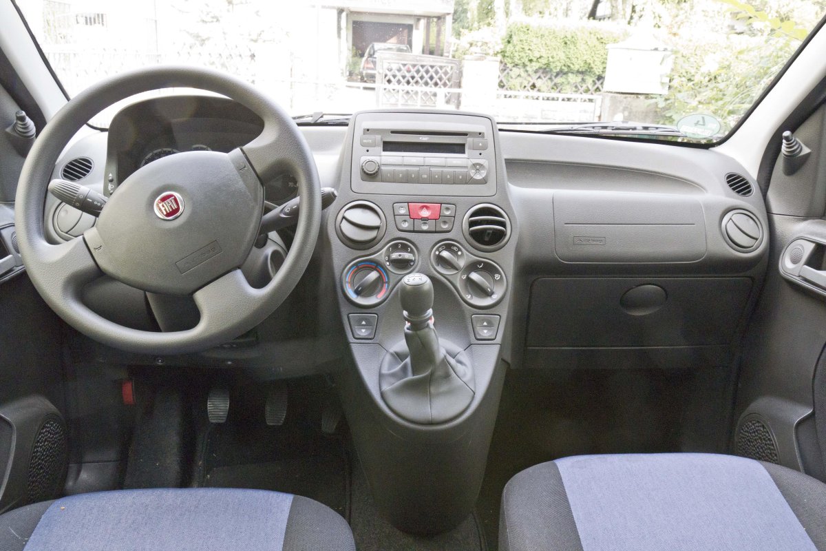 Fiat Panda 2007 салон