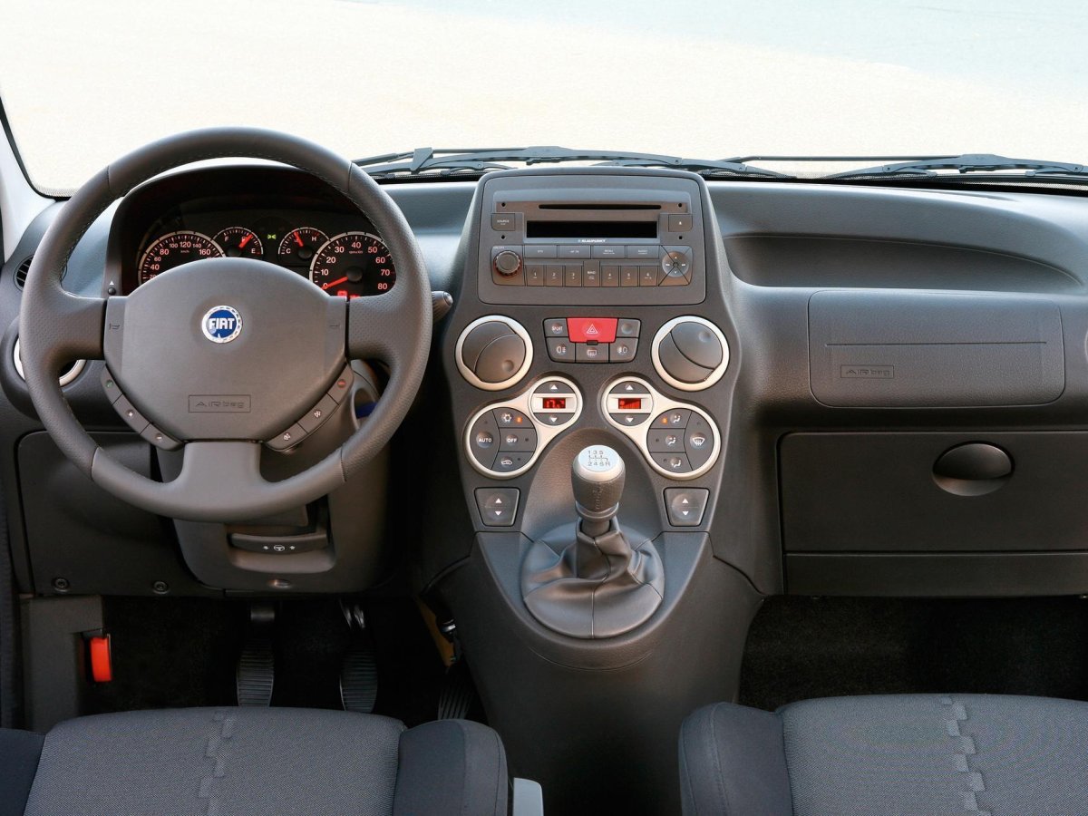 Fiat Panda 2007 салон