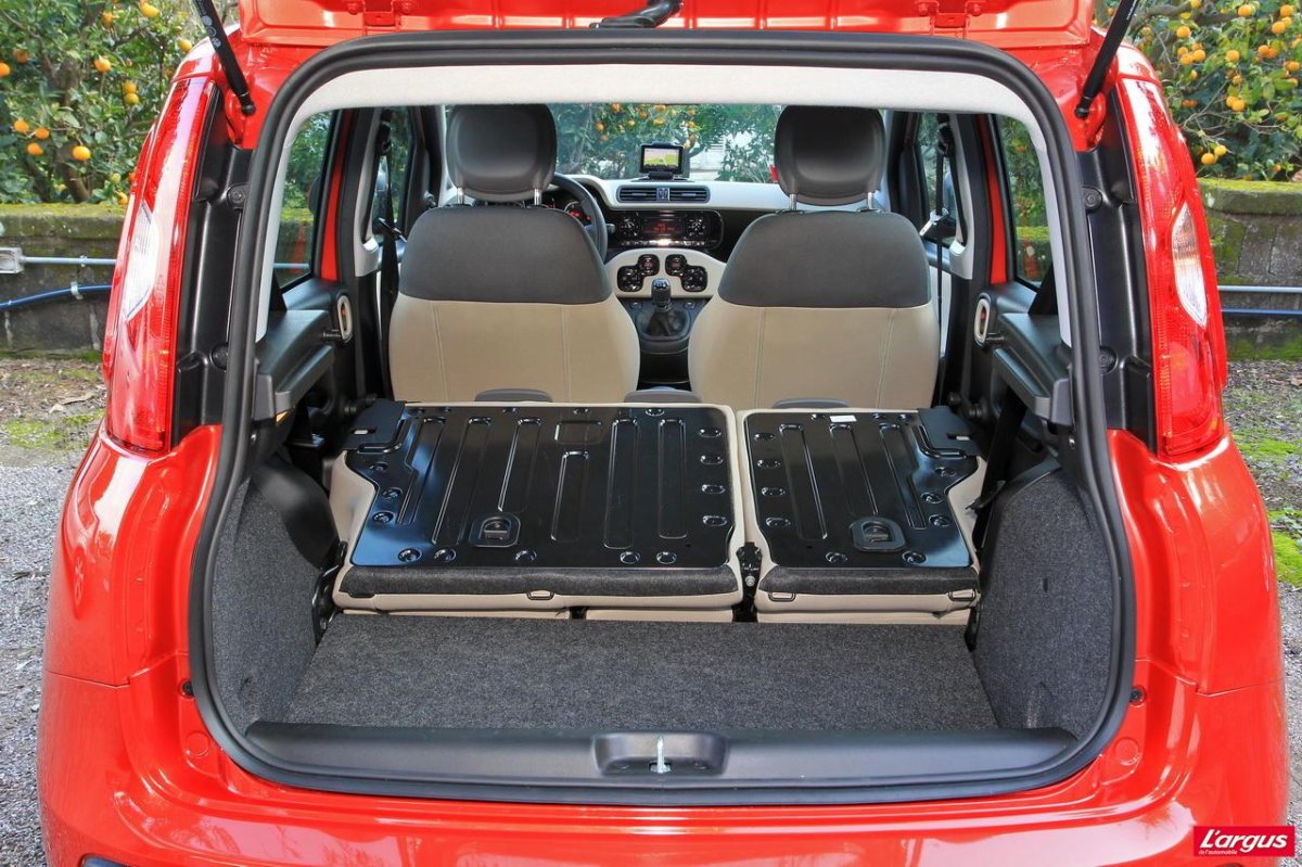 Fiat Panda 2020 багажник