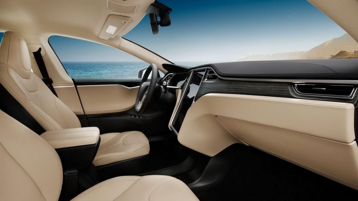Tesla model s салон