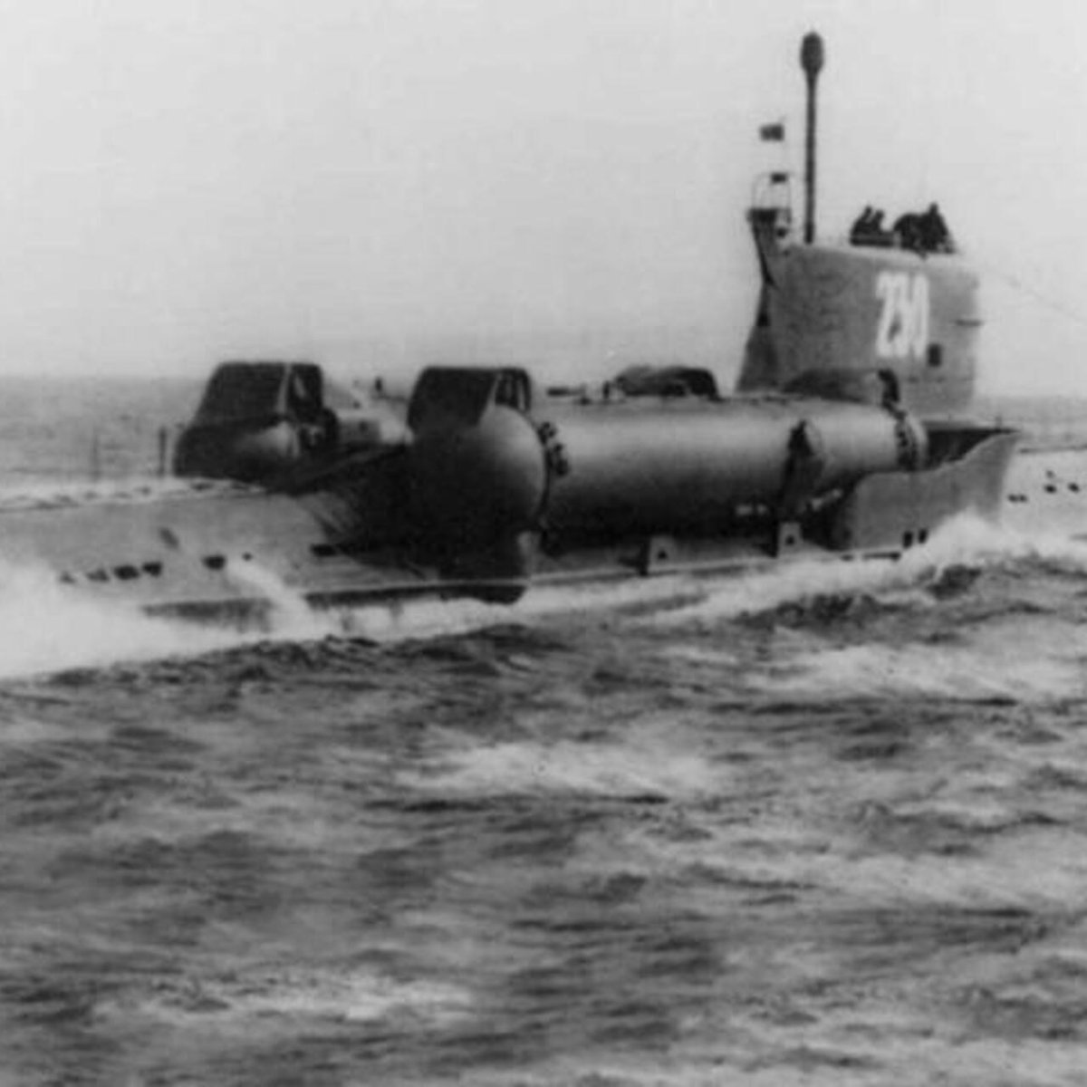 Дизельная подводная лодка с-80