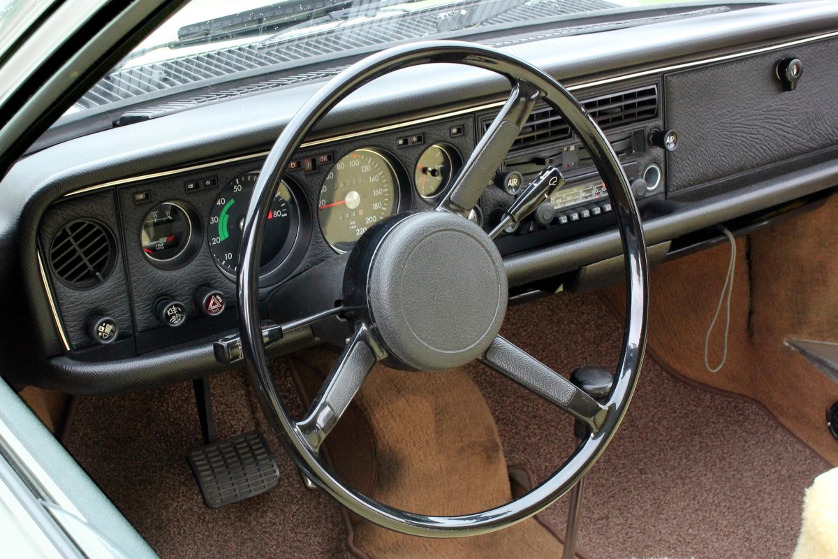 NSU ro 80 салон