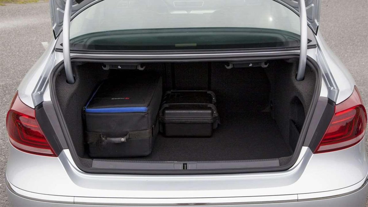 Volkswagen Passat b7 багажник