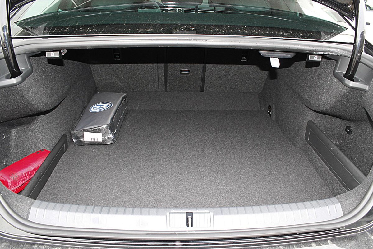 Багажник Пассат б7 седан