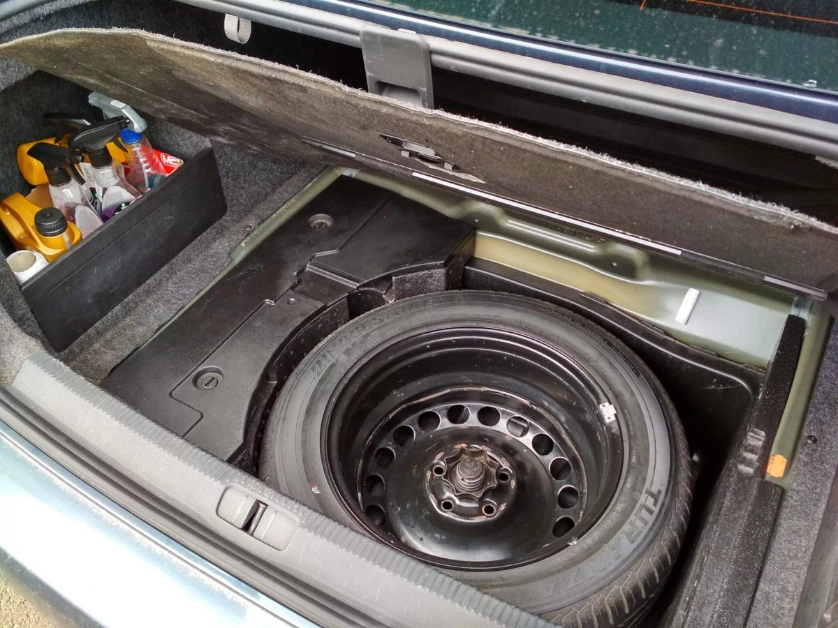 Volkswagen Passat b6 запаска