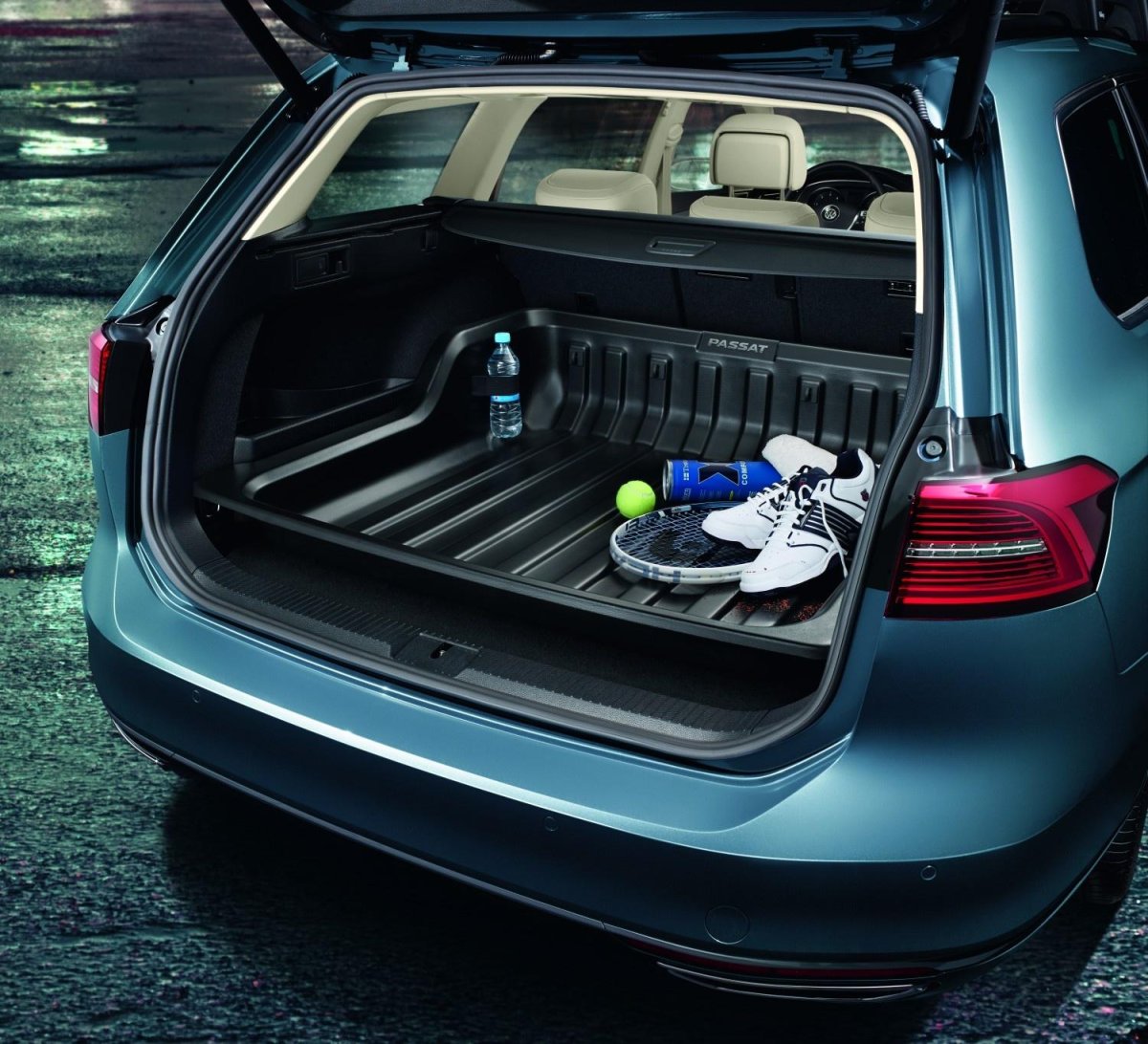 Багажник Passat b8