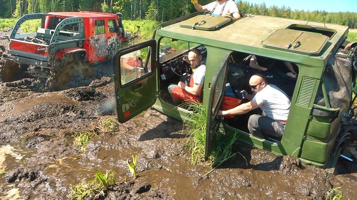 Машина для болота