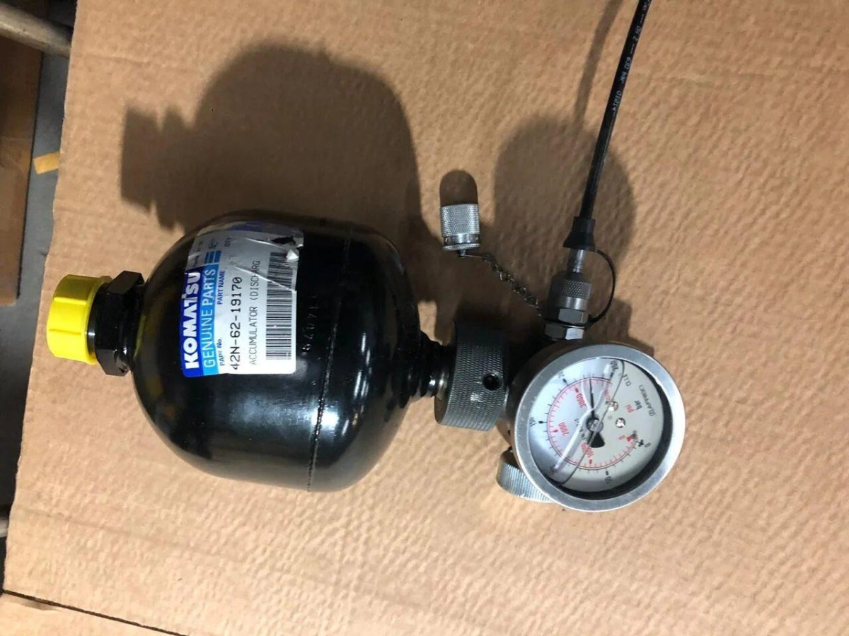 Зарядка гидроаккумуляторов Hydac азотом