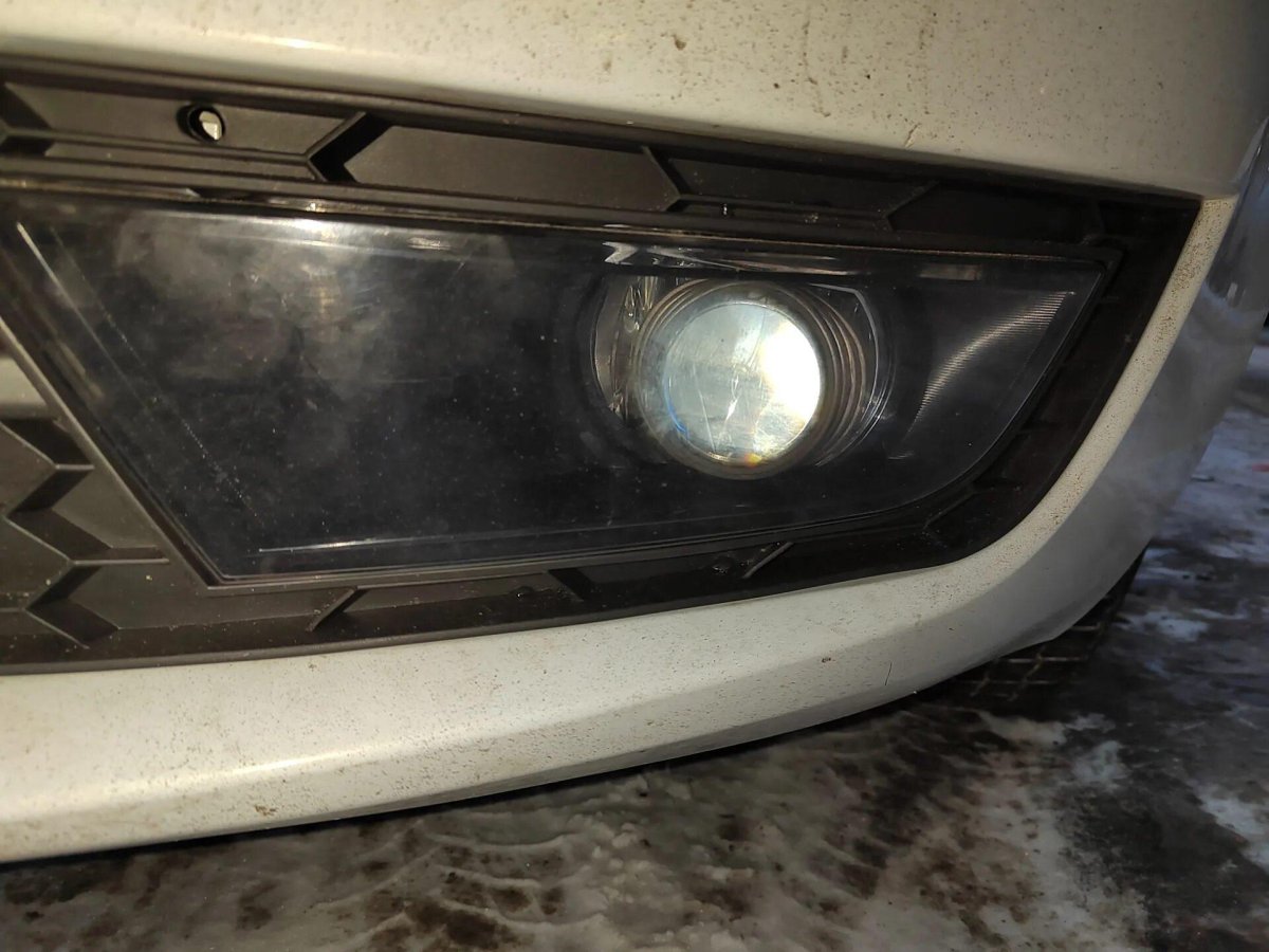 Skoda Karoq установка линз