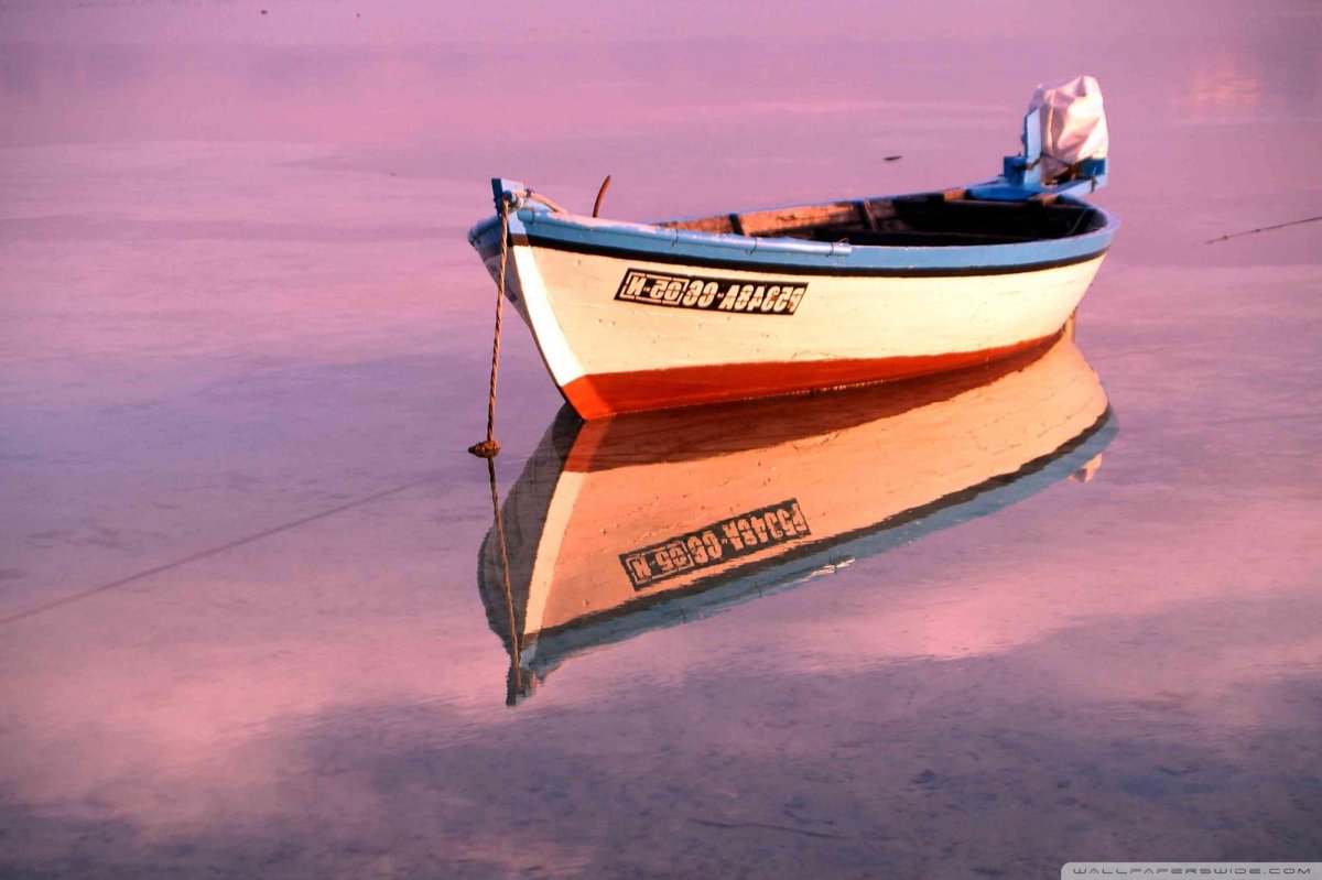 Лодка на воде