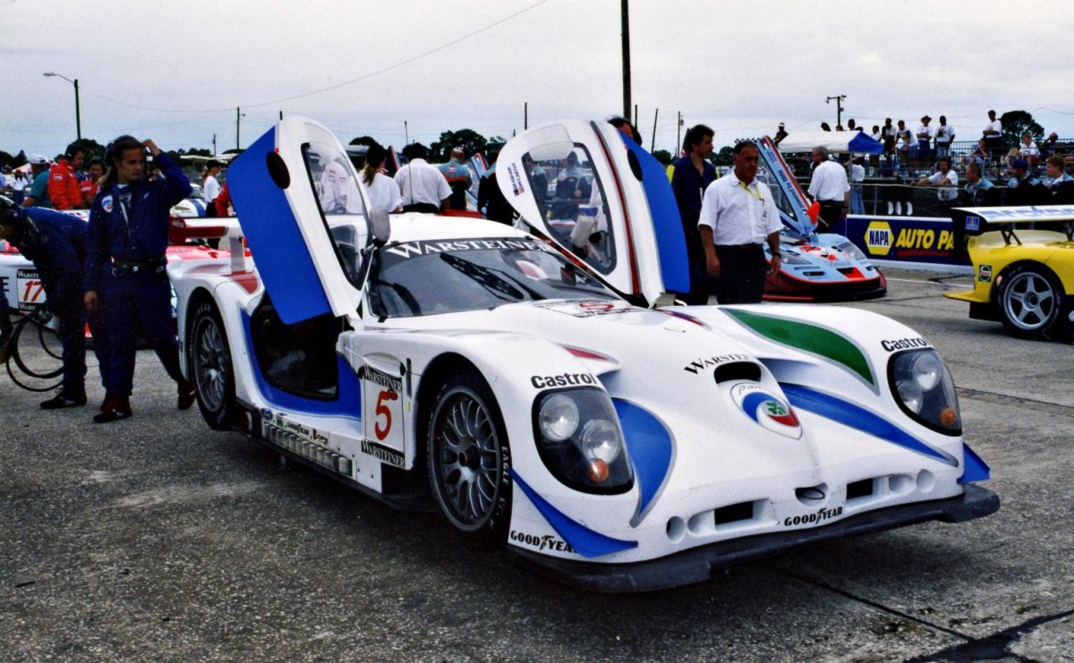 Panoz GTR-1