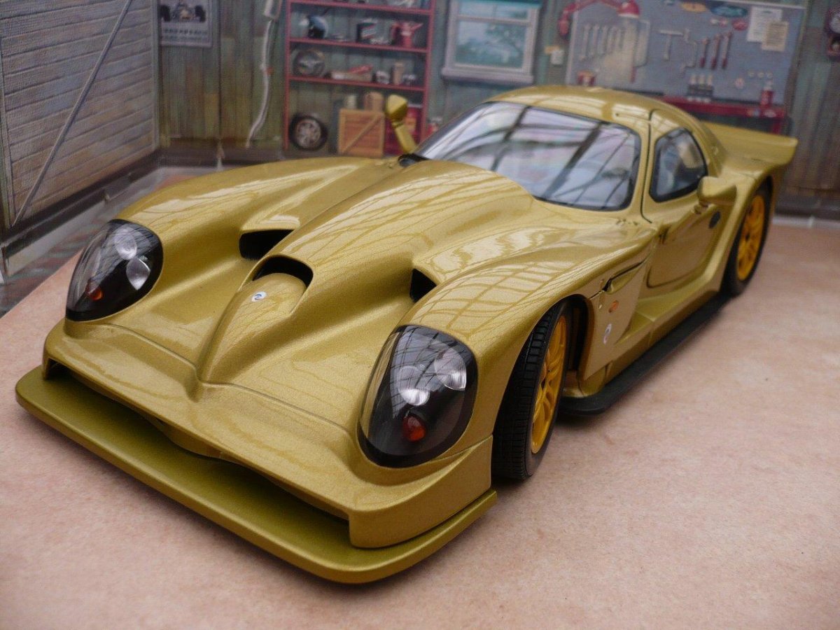 Panoz Esperante