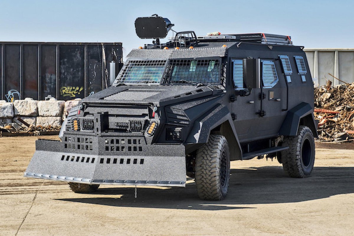 Броневик Sentry APC