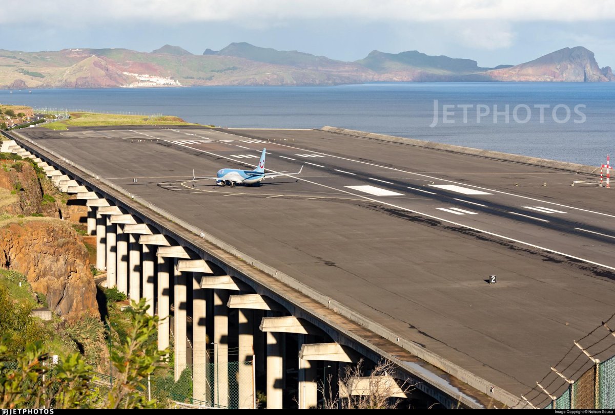 Аэропорт Мадейра