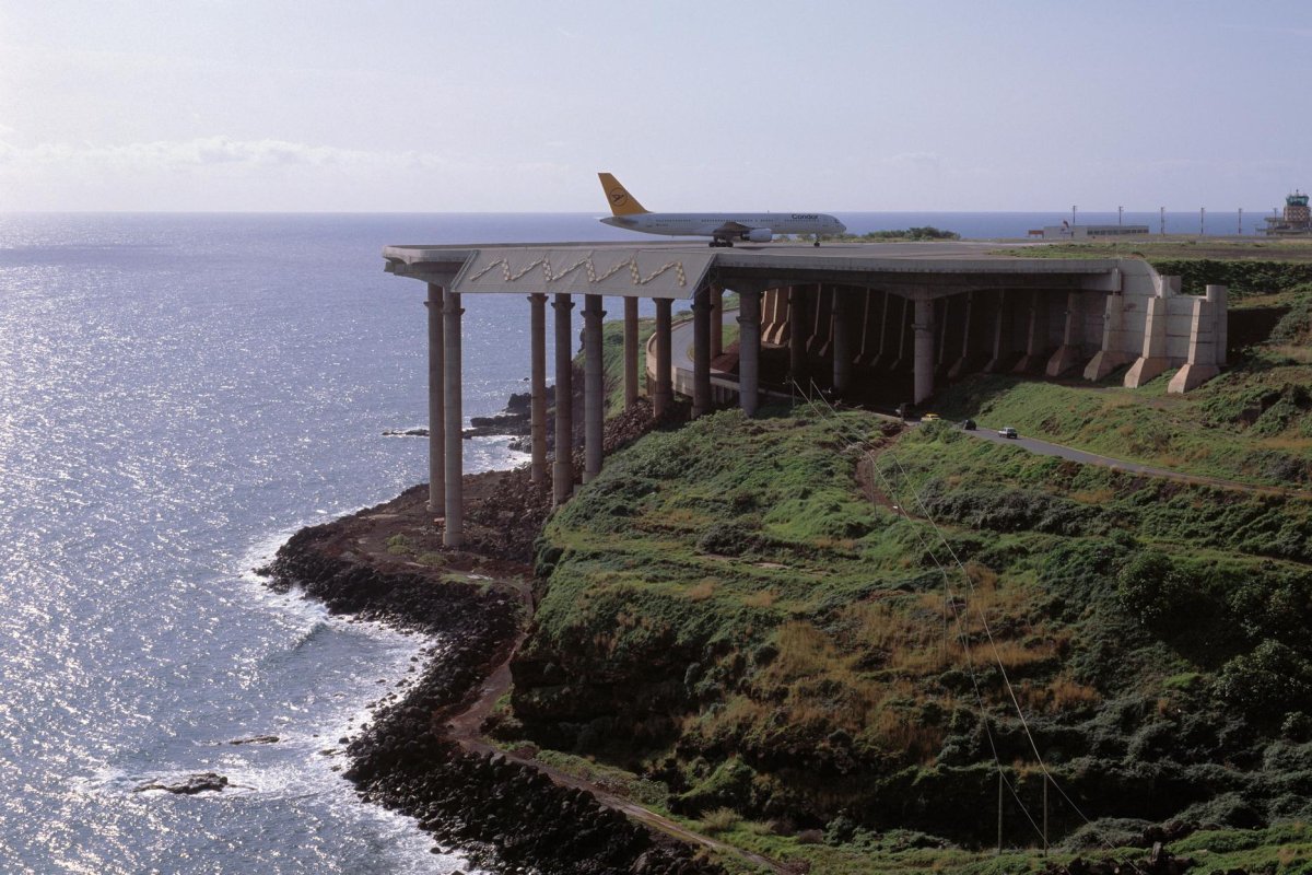 Фуншал Мадейра Португалия аэропорт