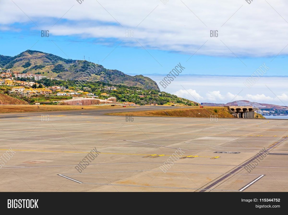 Мадейра взлетно посадочная полоса