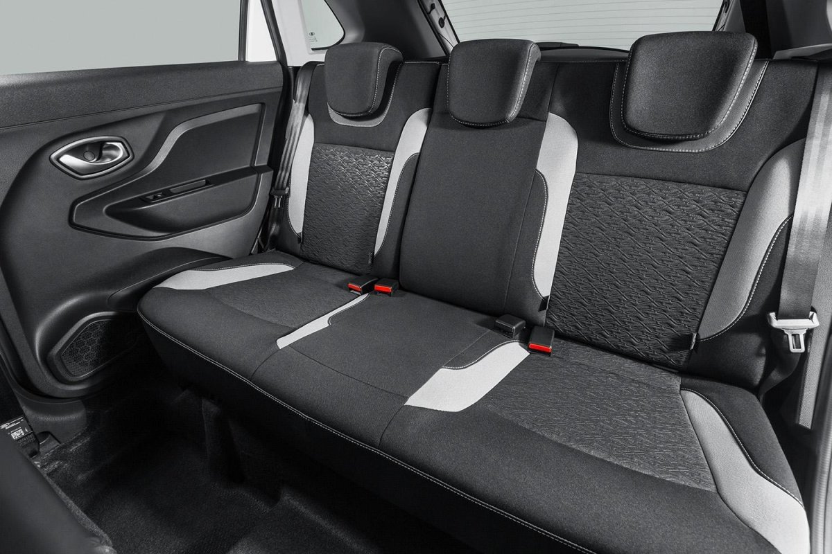 Lada XRAY салон