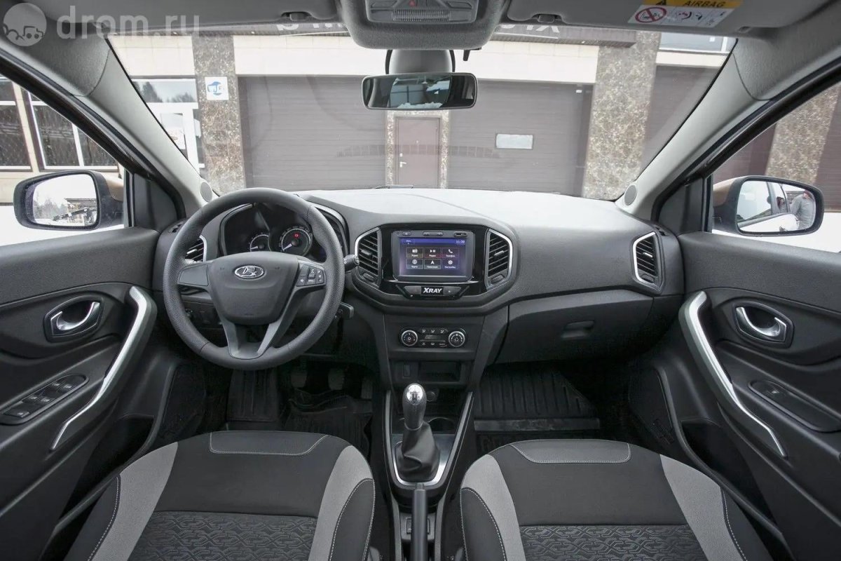 Lada XRAY салон