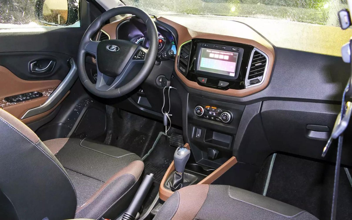 Лада XRAY салон